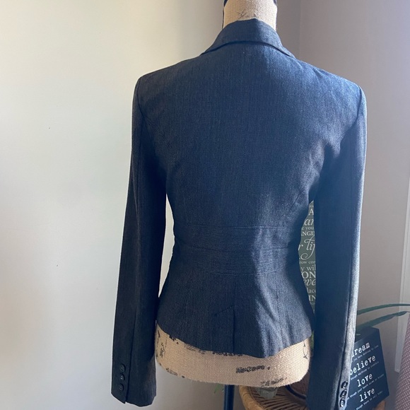 Byline Byer California Cropped Blazer - Picture 2 of 3